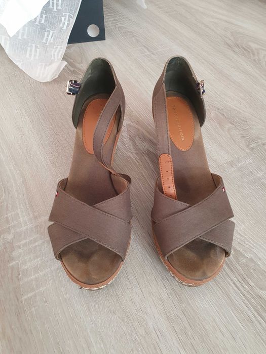 Sandale cu platforma Tommy Hilfiger