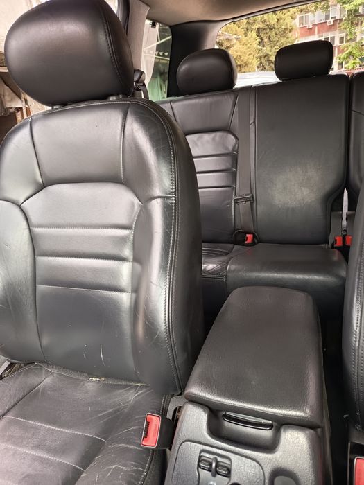 Jeep Cherokee 2003 година