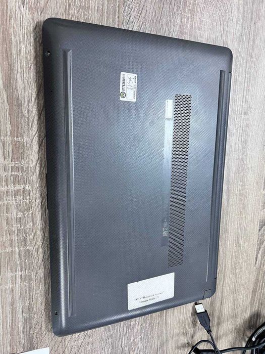 Ноутбук HP Ryzen 3/8GB/256ГБ SSD