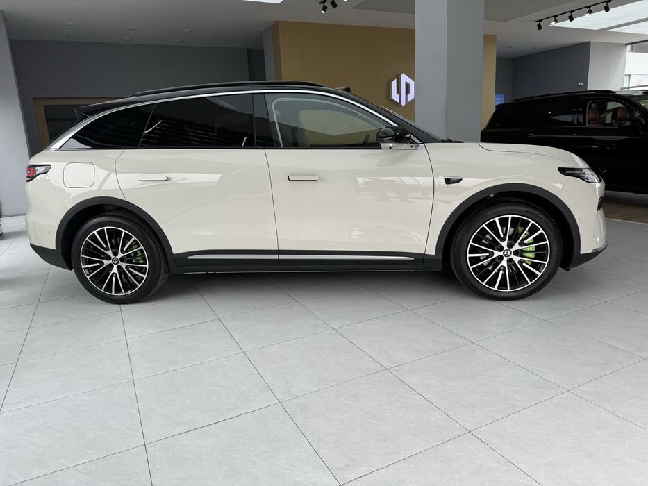 Leapmotor C11 26 restyling Luxury Full