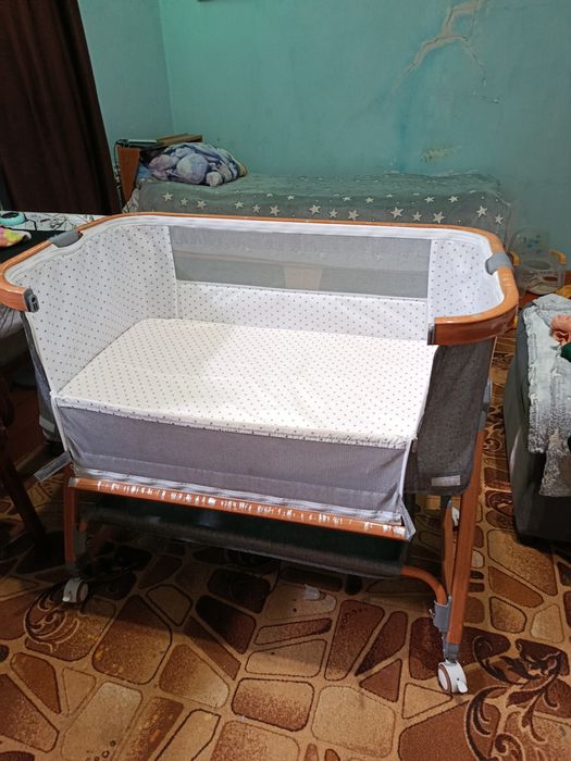 Кроватка люлька деткая