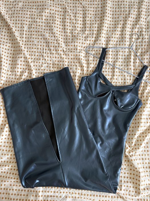 платье Bershka XS