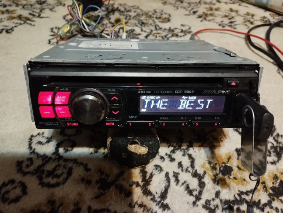 Alpine CDE 130RR player MP3 /USB /AUX /RCA