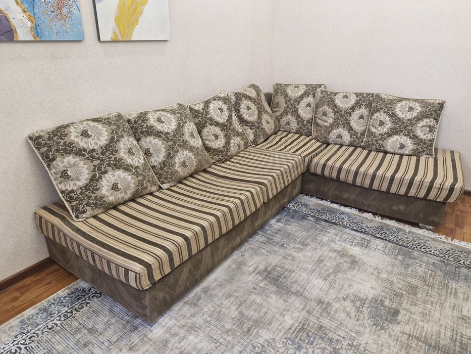 Диван уголок продаю
