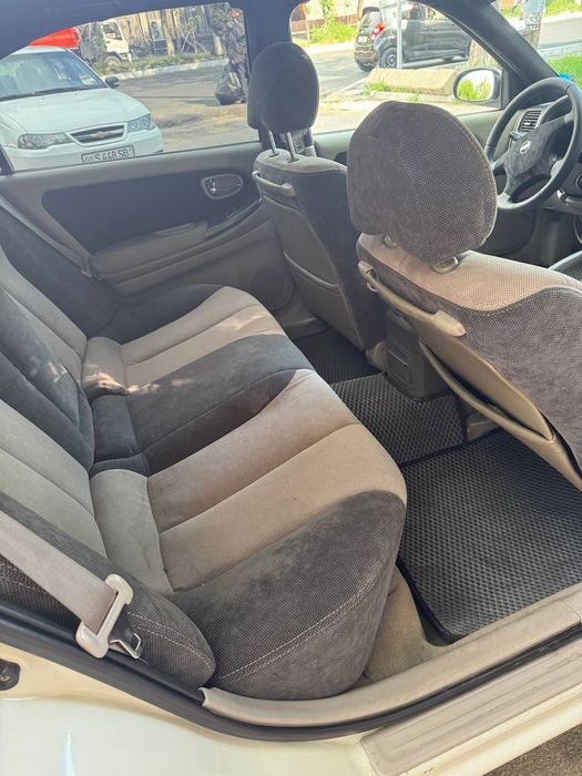 NESSAN MAXIMA sotiladi .