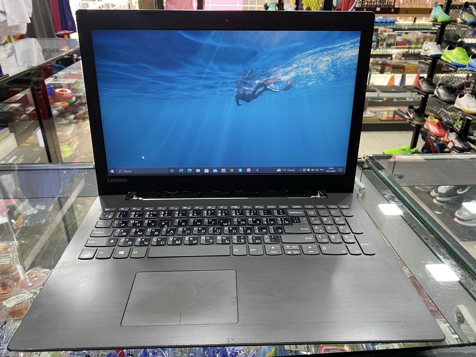 Note book lenova sotiladi