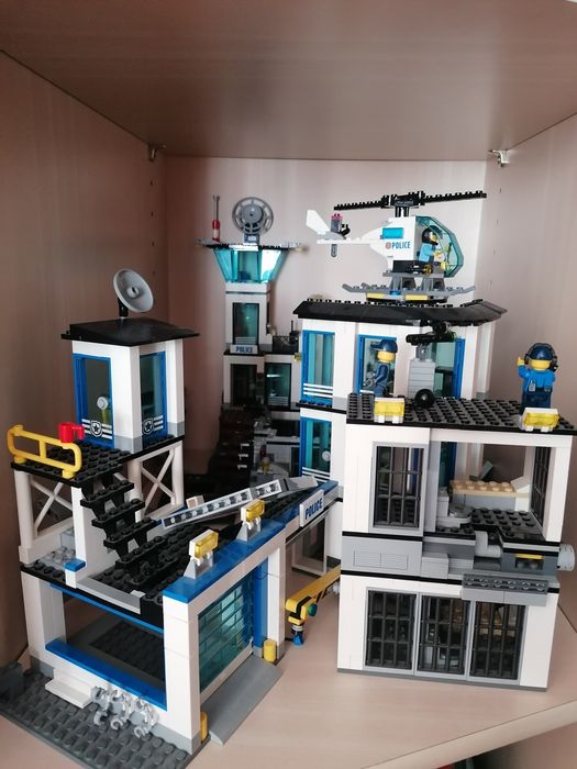 Продам конструкторы Лего Оригинал