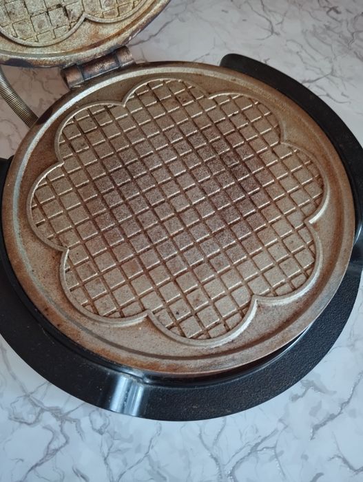 Продам Вафельницу СССР