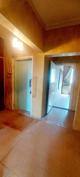 Cебзорда 3 хона катта квадратли квартира сотилади