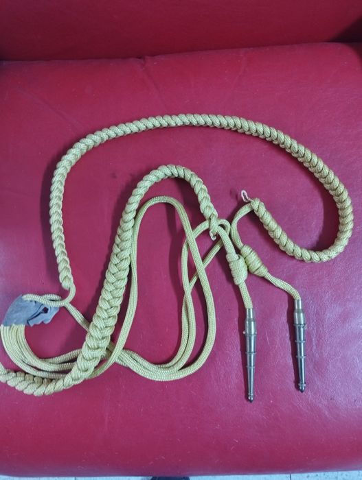 Акселбант военни