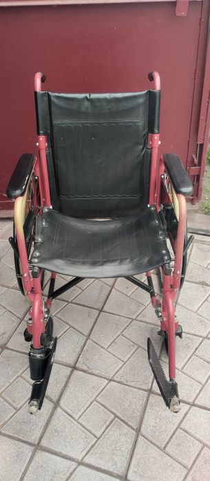 Инвалидная коляска