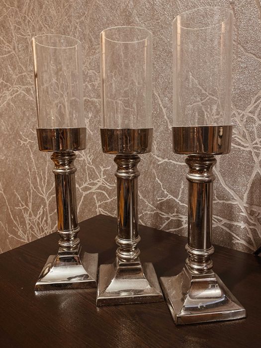 Свещник имитиращ настолна лампа