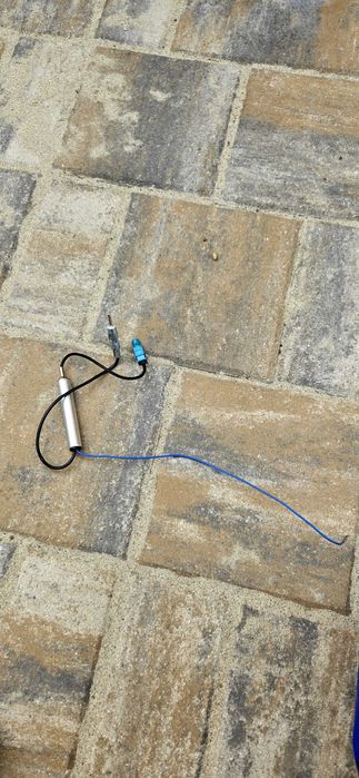 Subwoofer peiying nb3000 + player kenwood kd-t720 bt