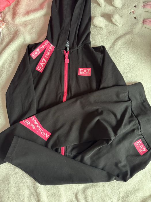 Детски дрехи Nike, Armani и др. марки. Размери в описанието