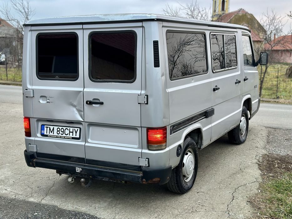 Mercedes 100 Mb, 2.4 diesel, 75 Cp, an 1994, 8+1 locuri