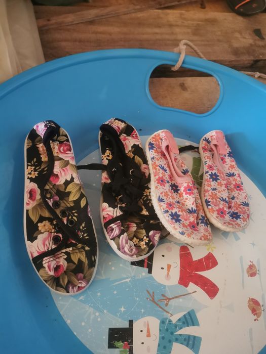 Donez încălțăminte fetita