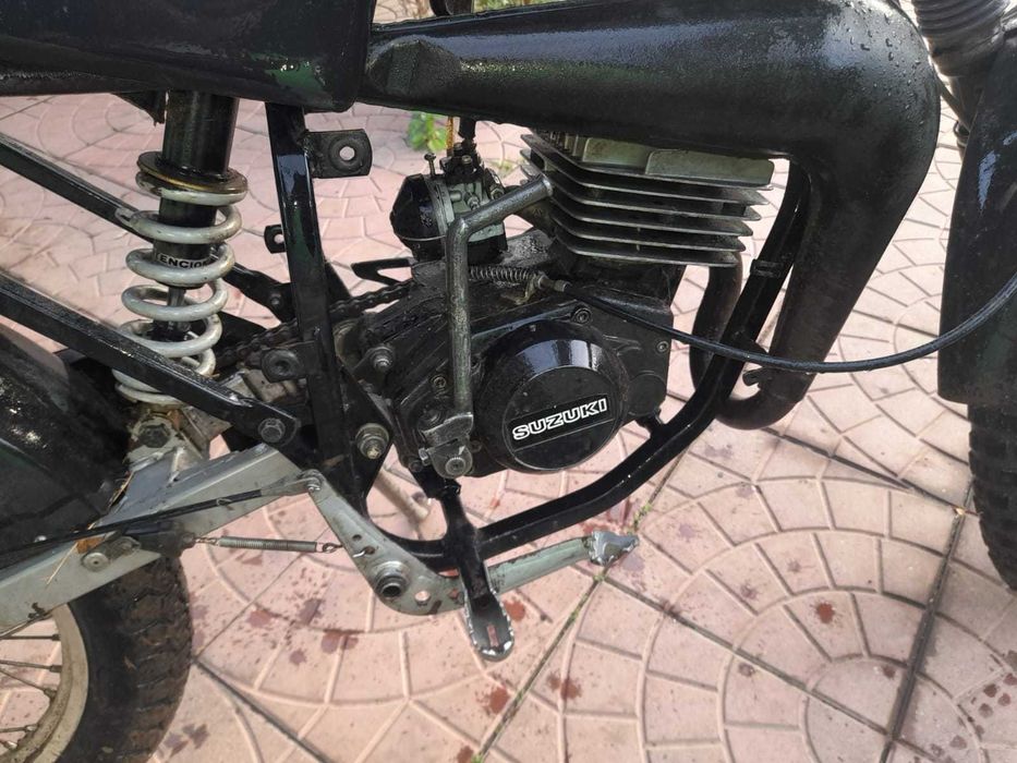 Suzuki dr big 50 ds pretul este in lei