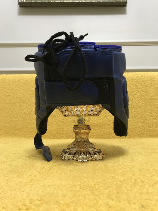 Защитный шлем Top Ten для единоборств