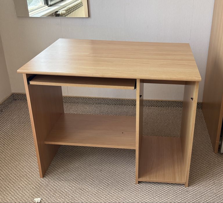 Бюро от ПДЧ 20€, без забележки и драскотини