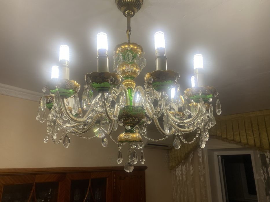 Люстра антикварная 10 рожковый производство чехословакия