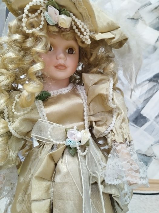 Кукла коллекционная