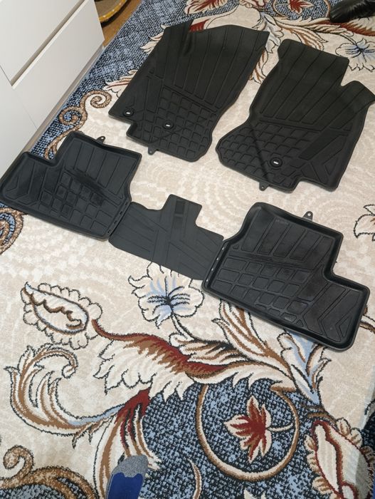 Продам коврики на Лада гранта