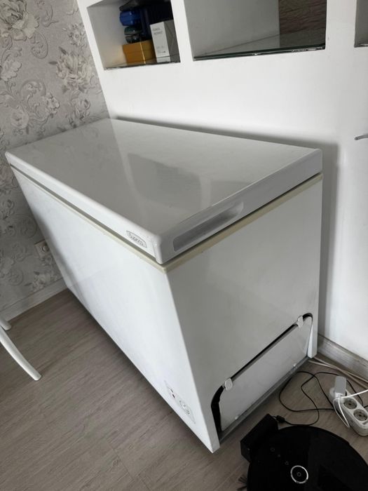 Продам морозильник камеру