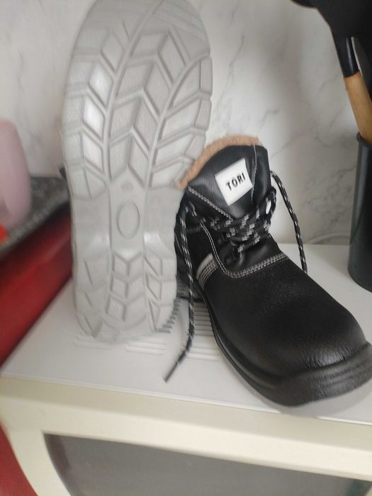 продам размер 43 новый