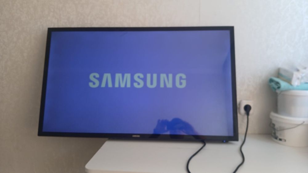 Телевизор Samsung smart rv