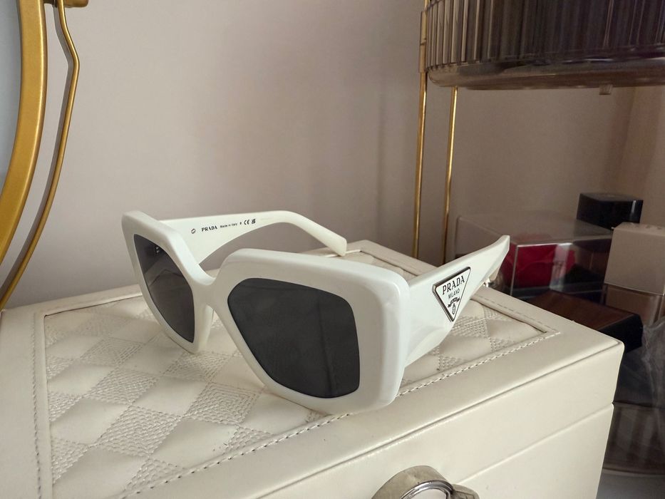 Слънчеви очила Prada