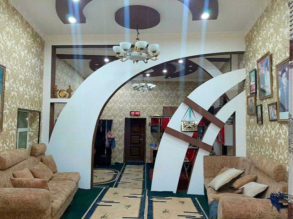 Наберижнийда   Уй Сотилади 5 СОТИК 3 ХОНА УЛУГБЕК пос. СУВ буйи