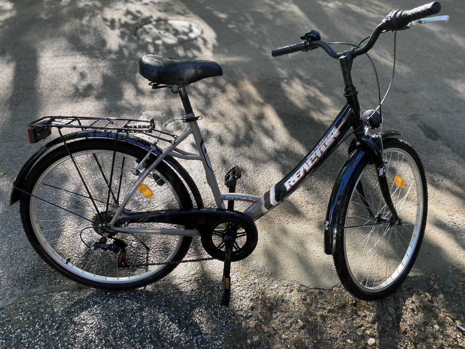 1 детски велосипед, 2 за възрастни и детско столче за колело