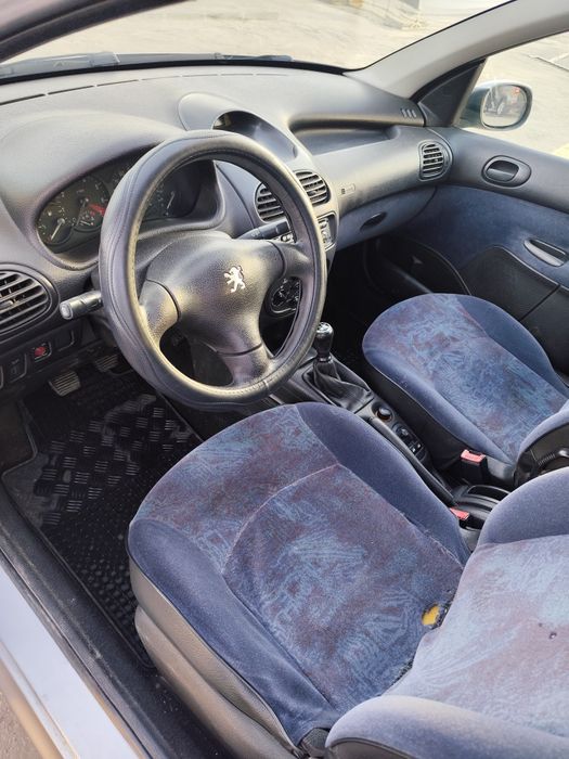 Пежо 206 1.4 75 к.с. Peugeot бензин