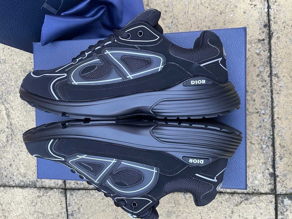 Christian Dior B30 Triple Black (reflective)