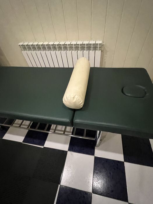 Массажная кушетка