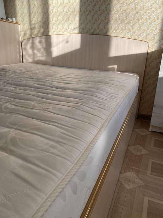 Кровать двуспальная