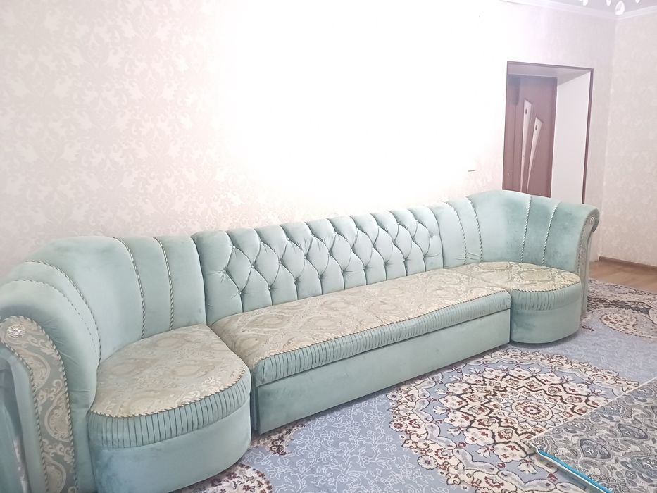 Мягкий диван сатылады.
