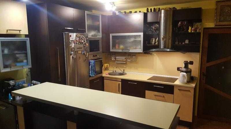 Голям тристаен апартамент в Лазур