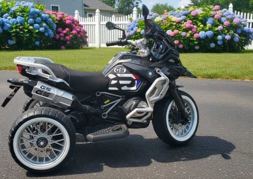Продается детский трицикл BMW R1250 dubai