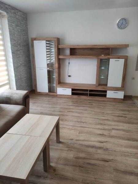 Отлично обзаведен двустаен апартамент в Лазур!