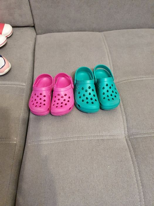 Продам детскую обувь