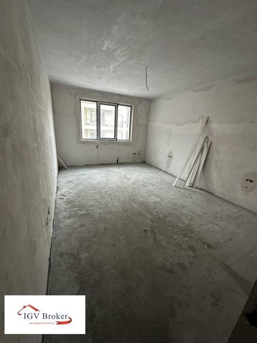 Тристаен апартамент пред Акт 16