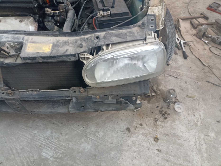 Продавам Голф 3 на части