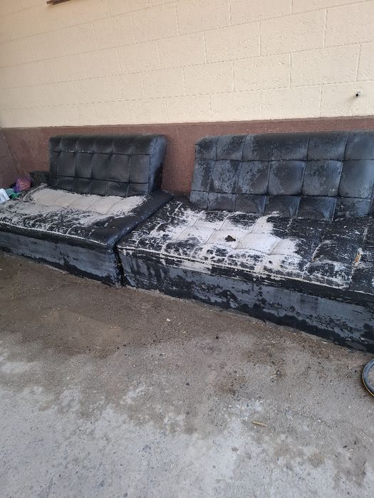 Продам 2 б/у диванчика