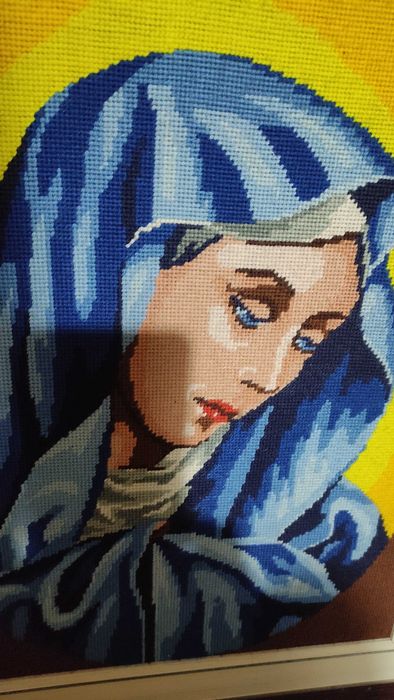 Гоблен "Св.Богородица"в дървена рамка