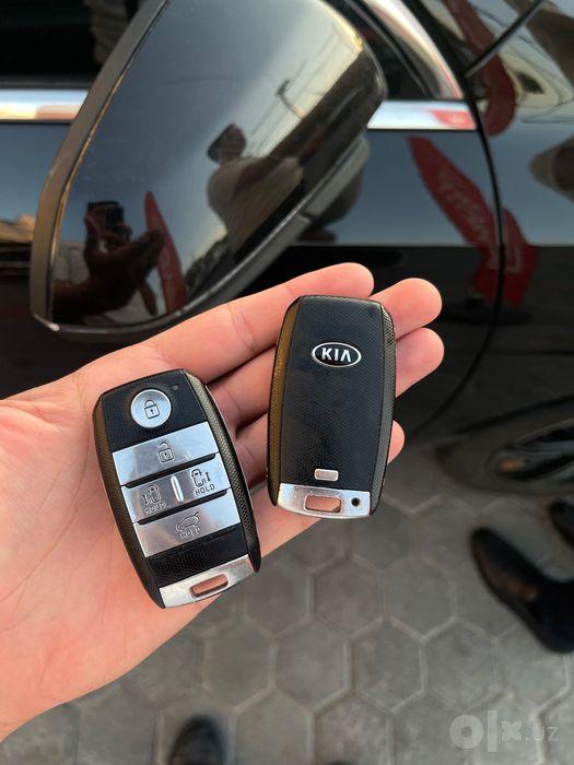 Kia Carnival 3.5L avtomobil sotiladi !