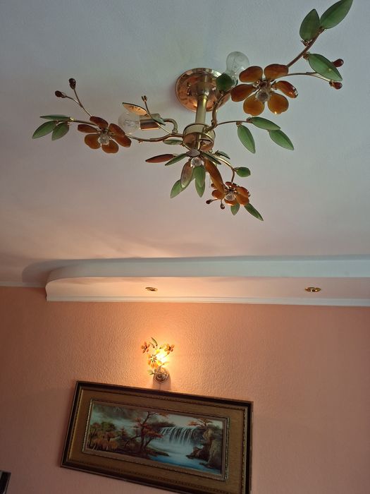 Продам люстру и бра -недорого, торг