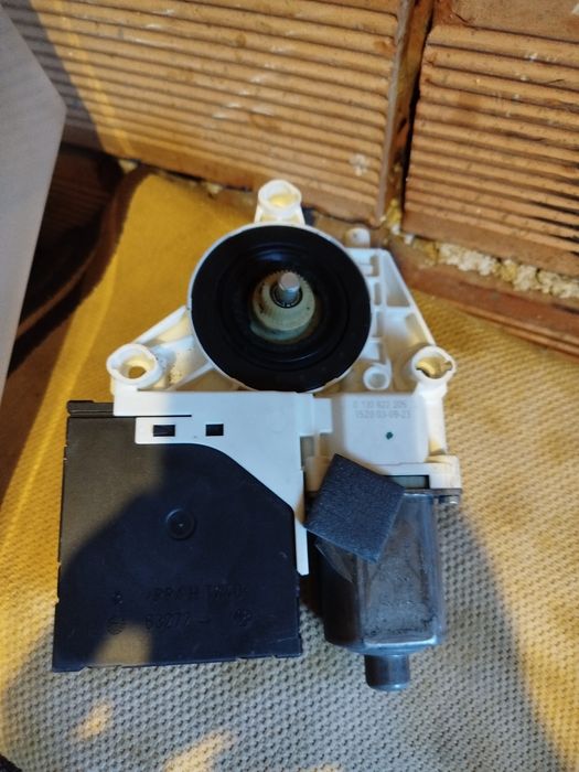 Машинка за прозорци за Audi A3 8P