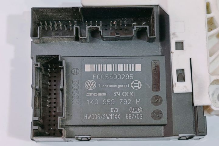 Motoras Macara  Dreapta Fata  1K0959792M / 1K0959702Q Volkswagen VW P