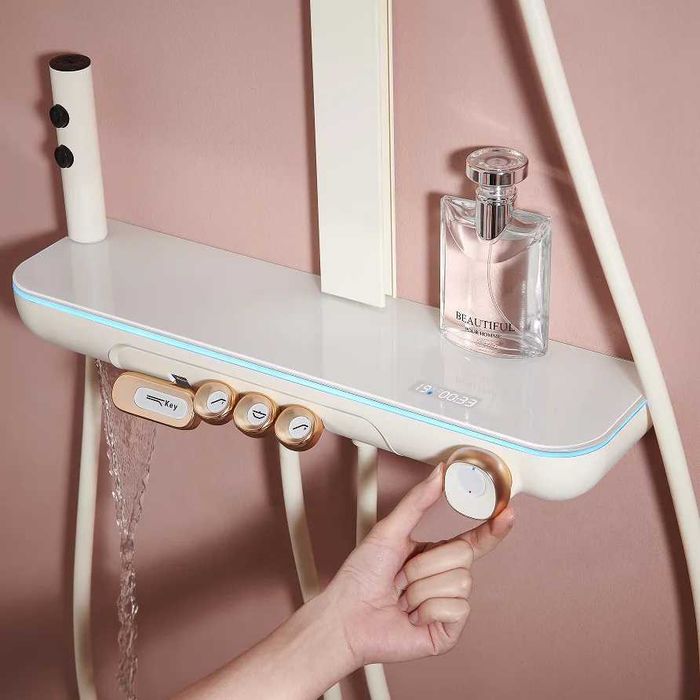 Модерен интелигентен душ в млечнобяло с дисплей и LED подсветка D60